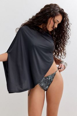 Lioness Reborn Poncho Black Top