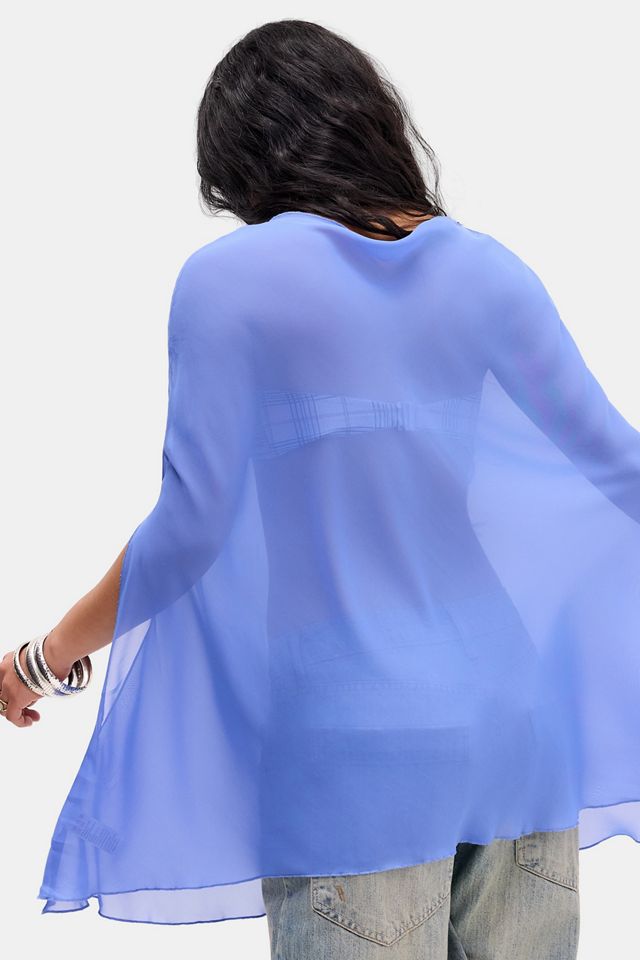 Poncho Aura Lioness #3