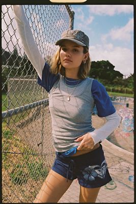Roxy UO Exklusive Jersey Mikro-Shorts