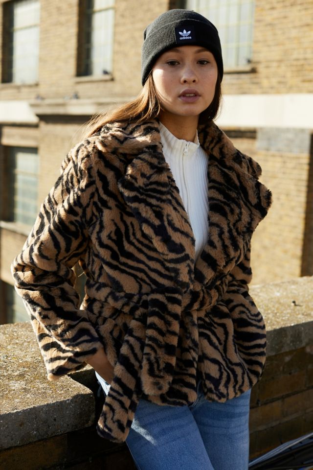 Daisy Street Tiger Print Faux-Fur Coat | Urban Outfitters UK