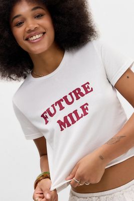 Daisy Street UO Exclusive Zukünftige Milf T-Shirt
