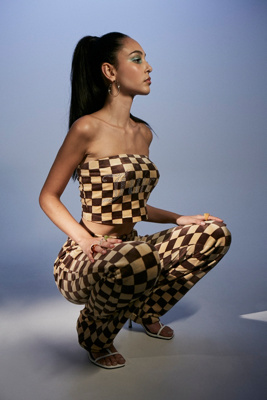 velour tube top ブラウン 81161466_653_alt2.jpg?sw=2000&