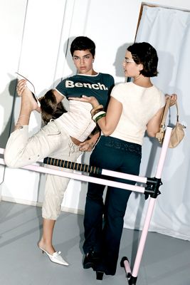 Bench UO Exclusive Carma Ausgestellte Hose mit Gürtel