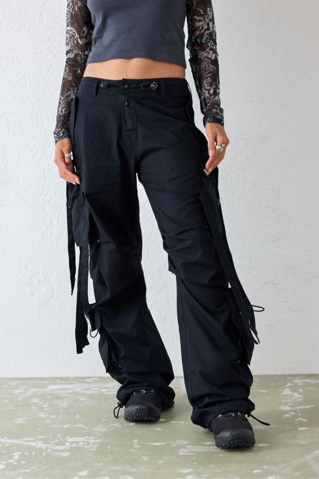 Cargo pants best sale with straps