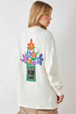Damson Madder x Grace Miceli Grace Vase Long Sleeve T-Shirt - White UK 8 at Urban Outfitters