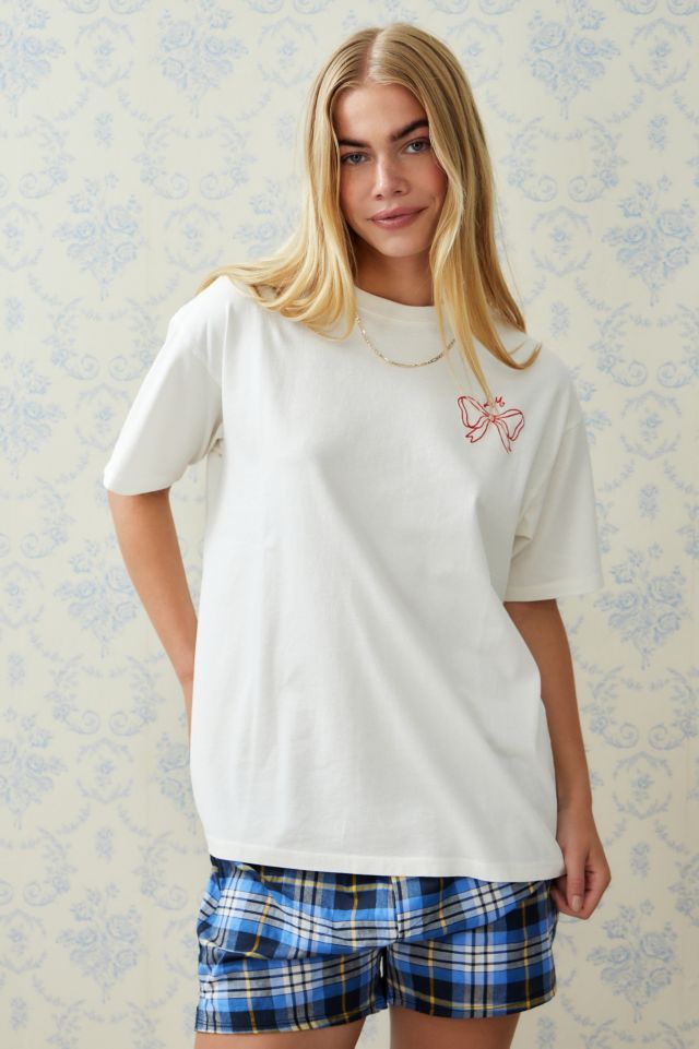 Damson Madder Bow Logo T-Shirt | Urban Outfitters UK