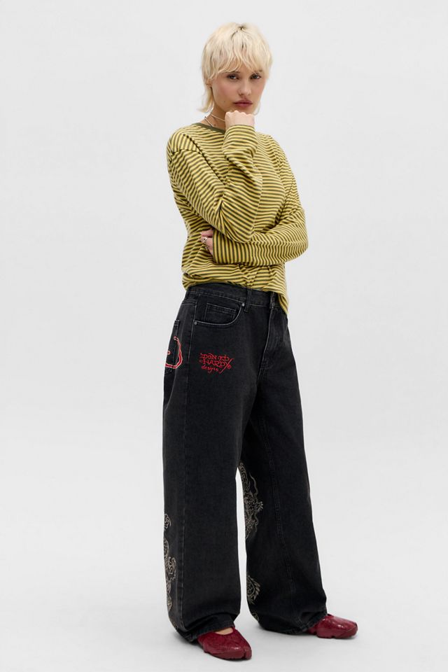 Jeans Bordados Exclusivos de UO Ed Hardy #1
