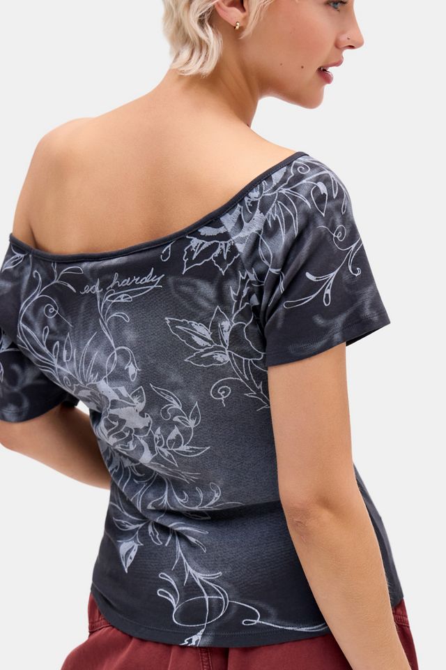 T-shirt à épaules dénudées papillon rose Ed Hardy exclusivité UO #3