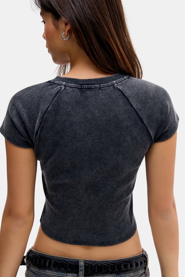 T-shirt bébé brodé col en V noir délavé True Religion #3