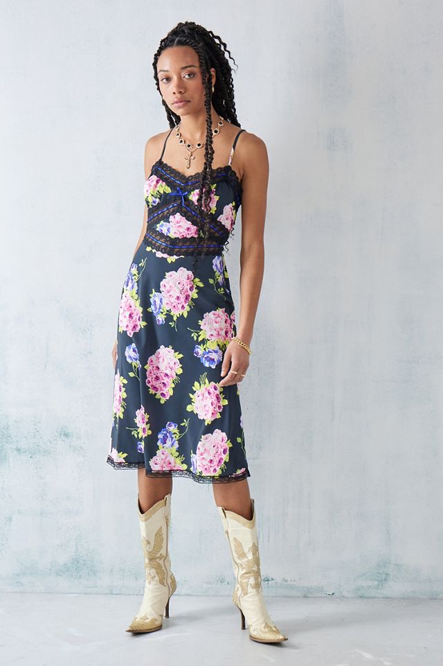 Betsey Johnson Hollywood Floral Midi Dress | Urban Outfitters UK