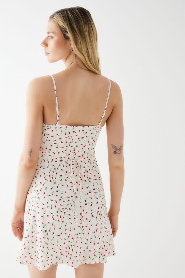 Kiss The Sky Robe mini à fleurs Mulberry exclusive UO #3