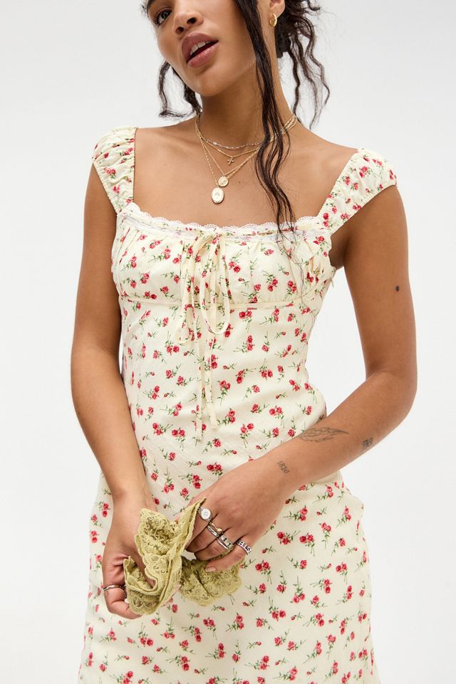 Kiss The Sky Vestido Midi Floral Ditsy Exclusivo de UO #2
