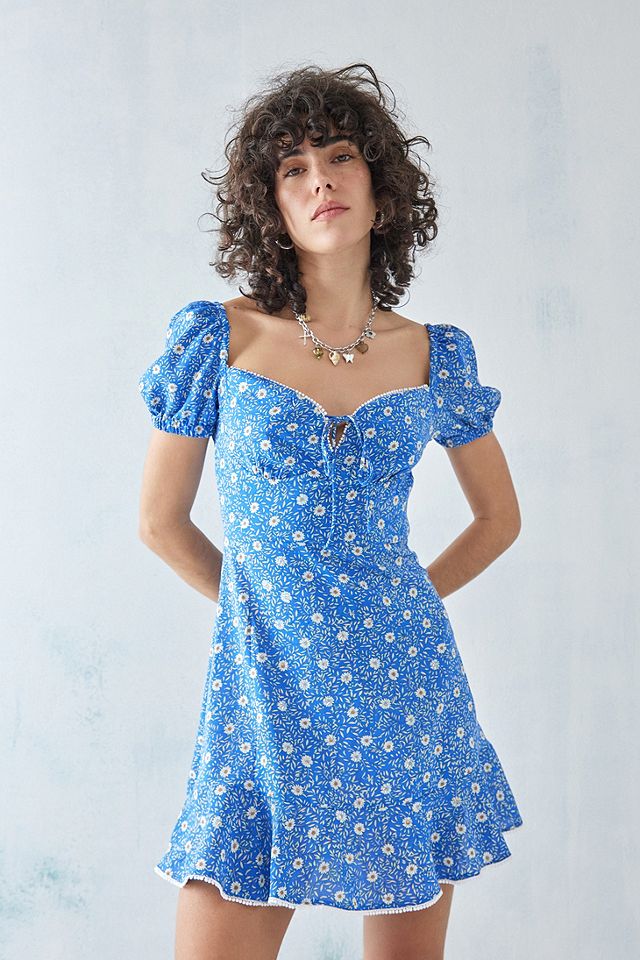 Kiss The Sky UO Exclusive Blue Daisy Mini Dress | Urban Outfitters UK