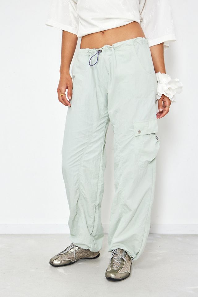 Peachy Den – Cargohose „The Mimi“ in Austernfarben #1