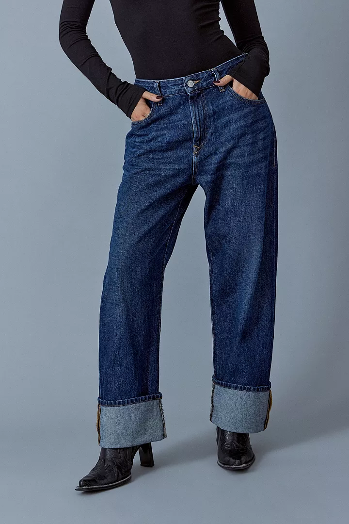 urbanoutfitters.com | Diesel – Low-Rise-Jeans „1999“ mit geradem Bein