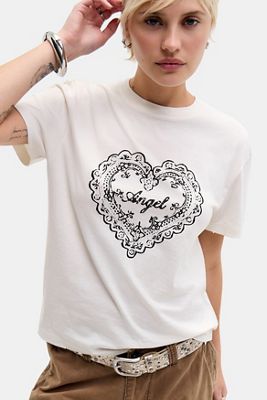 T-Shirt con Grafica Angel The Ragged Priest