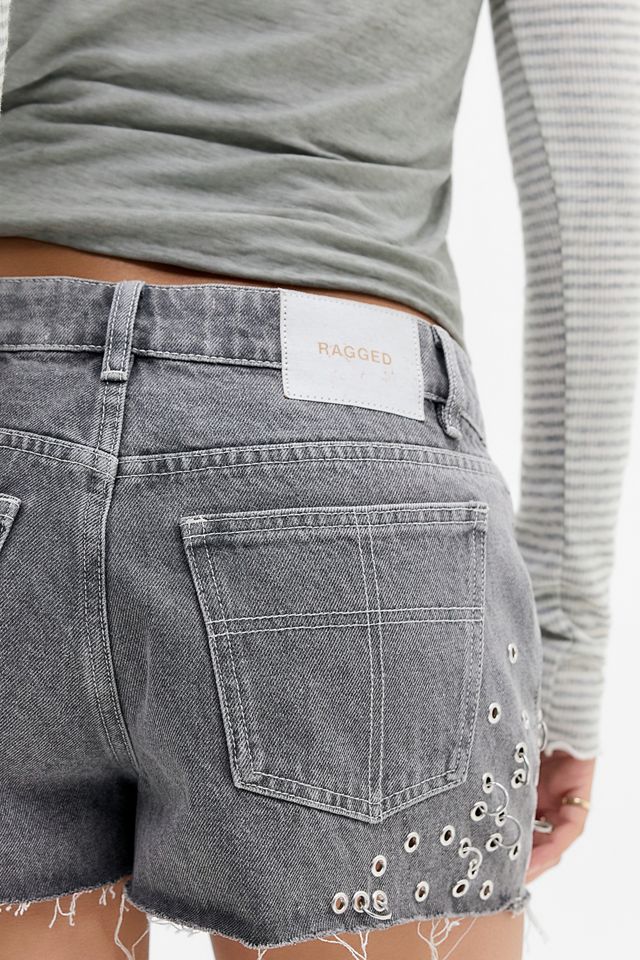 The Ragged Priest Mini Shorts Grises con Ojales y Dijes #2