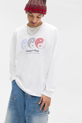 UO White Yin Yang Run Long Sleeve T-Shirt Product Page
