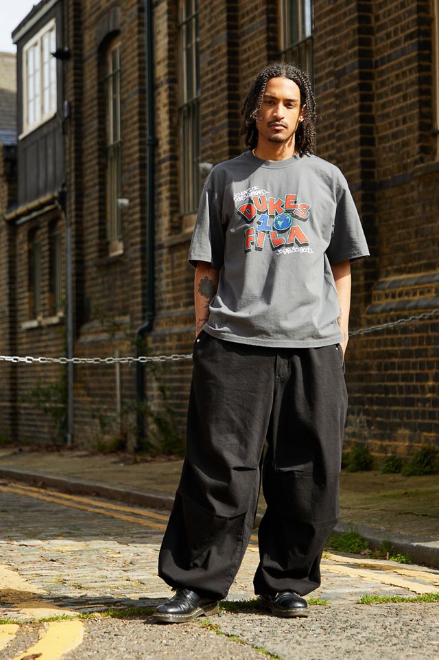 T-shirt noir FILA x Dukes Cupboard exclusif UO #3