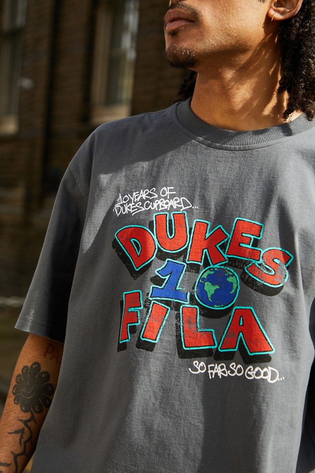 T-shirt noir FILA x Dukes Cupboard exclusif UO #4