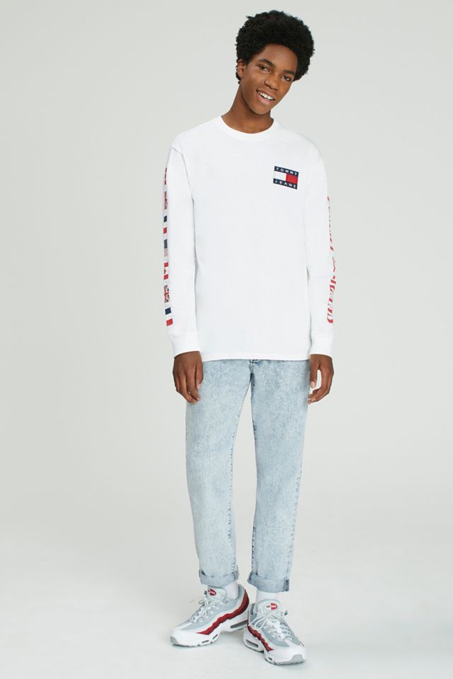 Tommy Jeans ‘90s White Long-Sleeve T-shirt