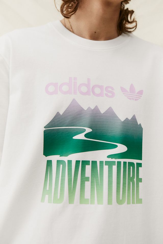 adidas – T-Shirt „Adventure Mountain“ in Weiß #2