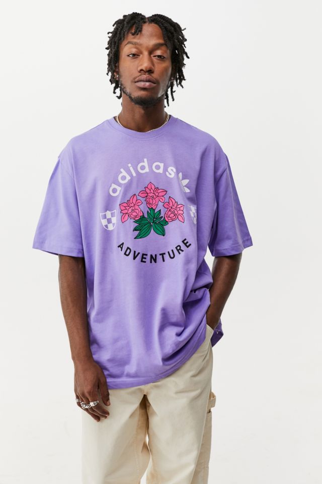 Merchandiser tegnebog Verdensvindue adidas Lilac Adventure Flowers T-Shirt | Urban Outfitters UK