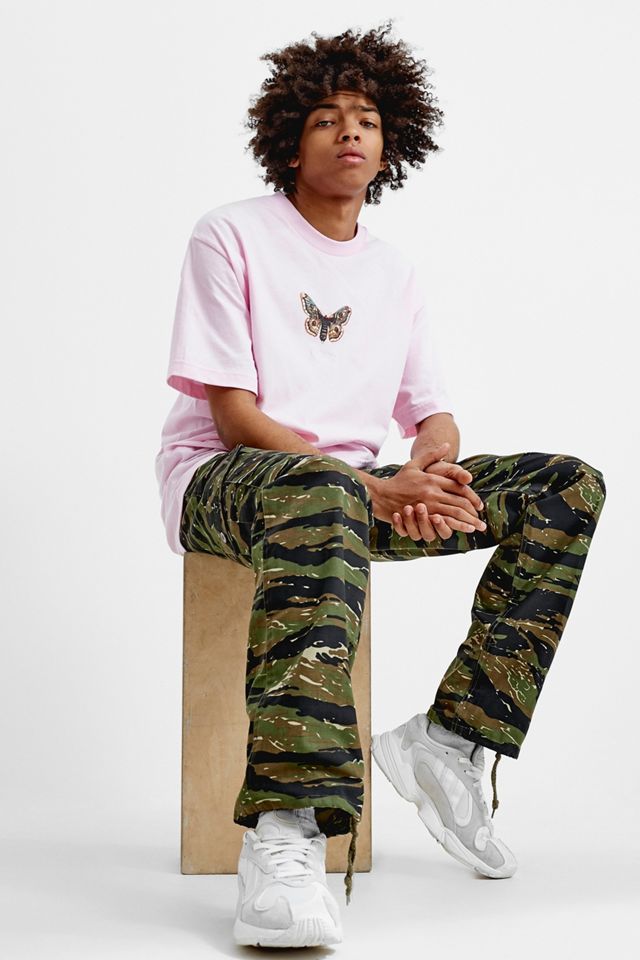 La T-shirt rosa Hundred Moth #1