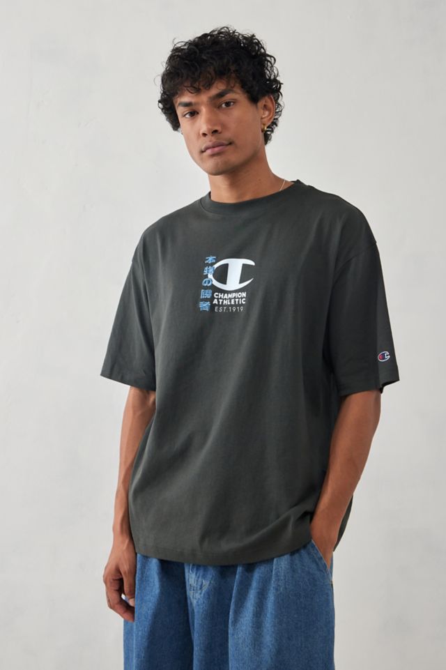 Champion UO Exclusive Black Japanese Pillar T-Shirt | Urban Outfitters UK