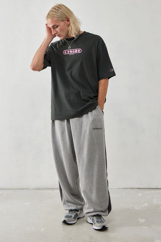 T-shirt Champion UO Exclusive Noir Logo Japonais Néons #2