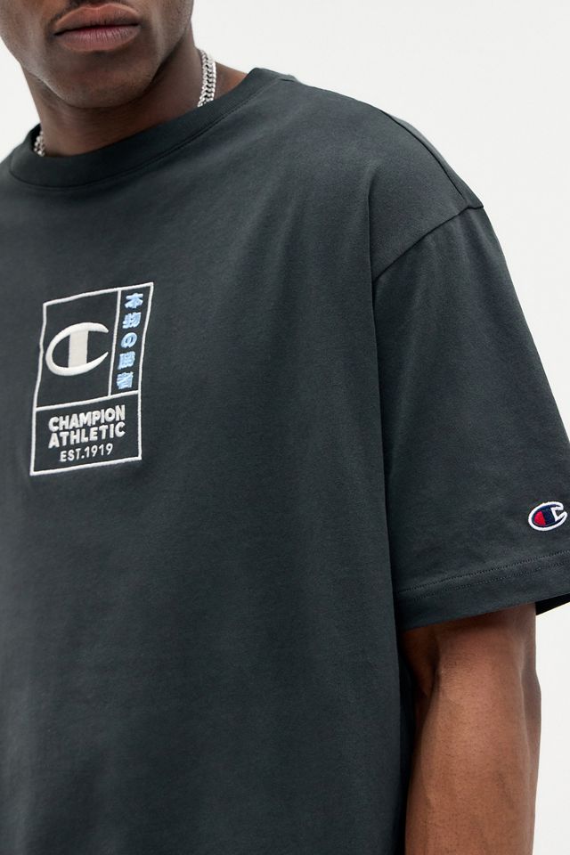 T-shirt noir japonais Champion UO Exclusive #2