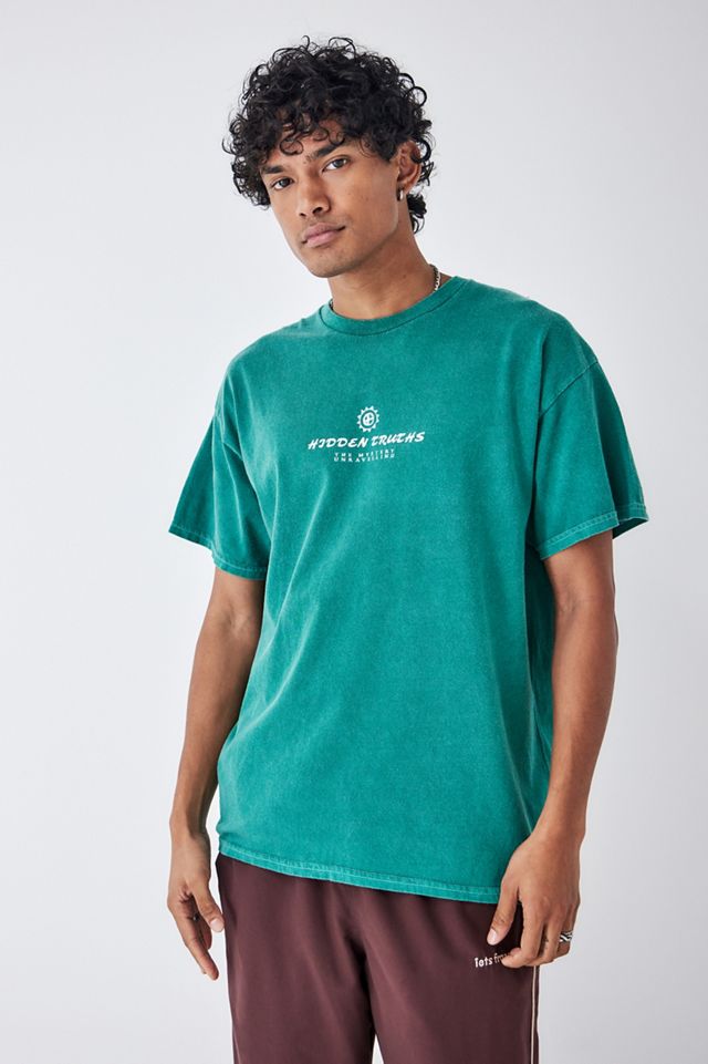 Camiseta UO Green Hidden Truths  #1
