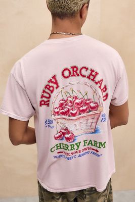 UO Pink Ruby Obstgarten T-Shirt