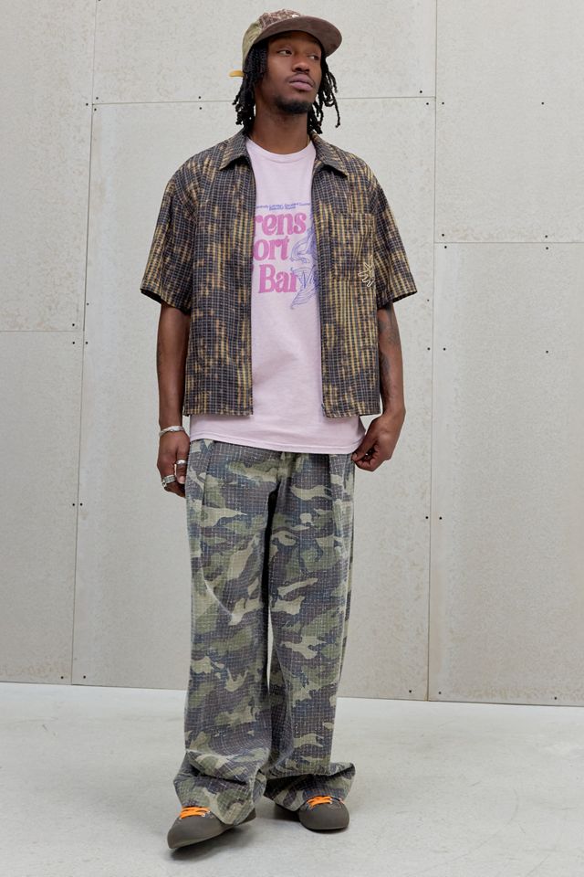 T-shirt graphique de villégiature UO Pink Sirens #1