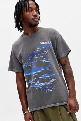 T-shirt grafica rilassata UO Shark Chart