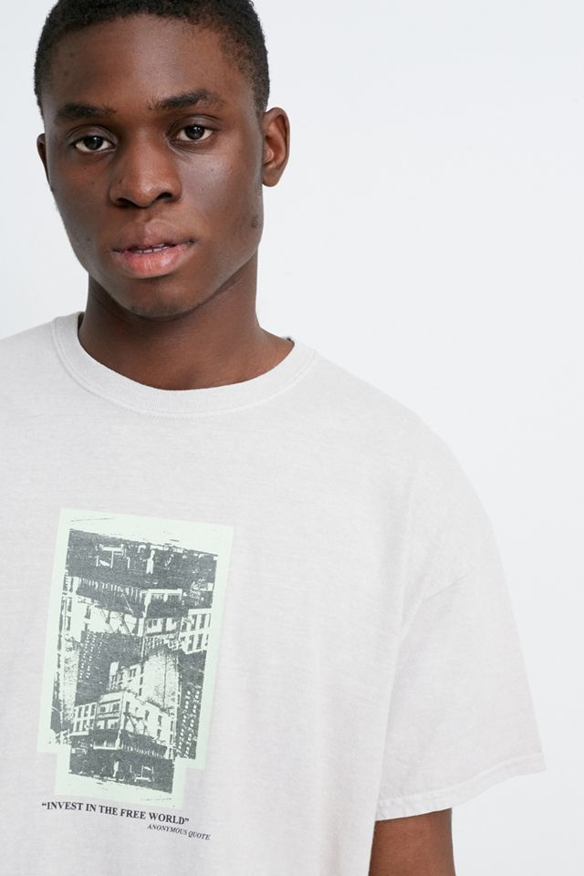 Urban Outfitters – T-Shirt „Free World“ in Steingrau #2