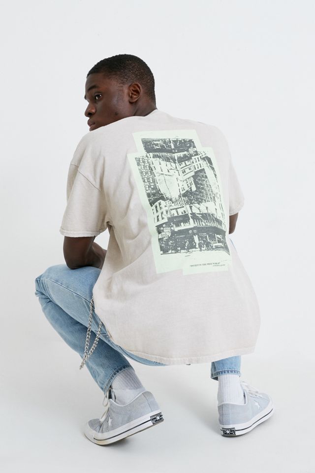 Urban Outfitters – T-Shirt „Free World“ in Steingrau #3