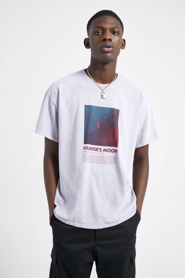 UO Hunter's Moon T-Shirt | Urban Outfitters UK