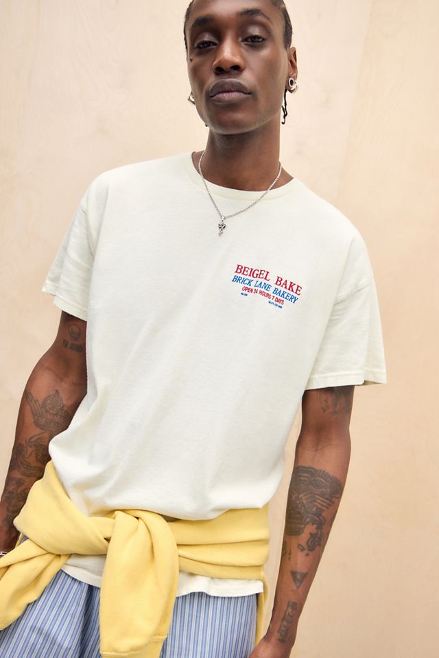 T-shirt exclusif Beigel Bake UO #1