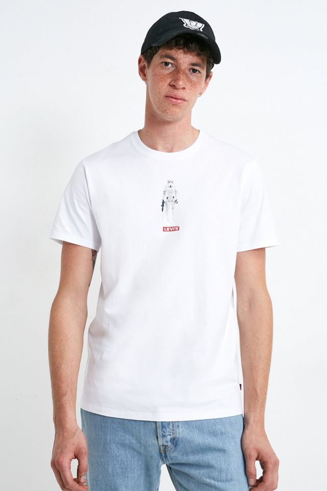 Levi's X Star Wars Stormtrooper T-Shirt | Urban Outfitters UK