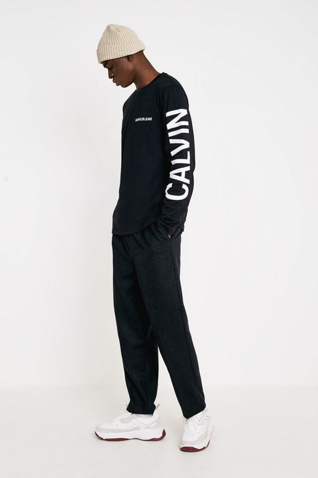 Calvin Klein Jeans Logotipo Institucional Estampado Trasero Negro Camiseta de Manga Larga #2