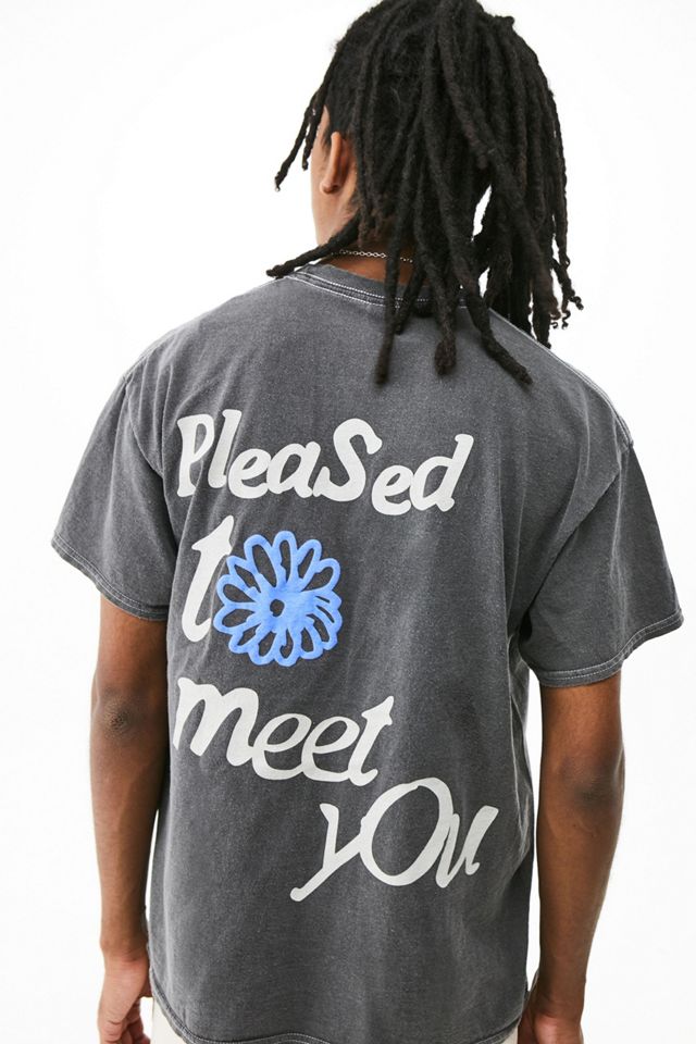 Camiseta de UO Black Complacida de conocerte Urban Outfitters ES