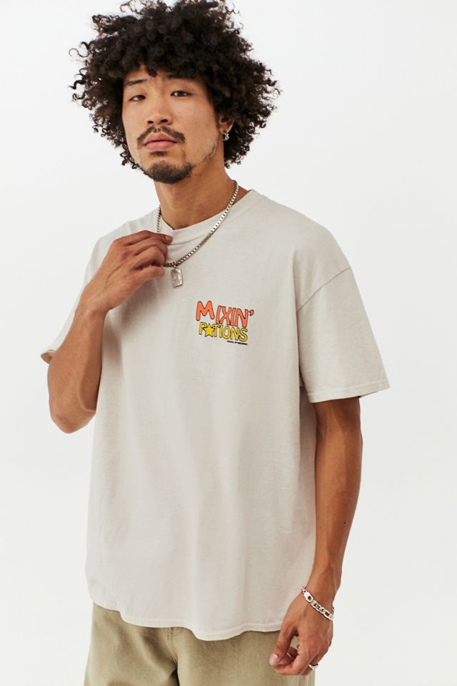 UO - T-shirt Mixin' Potions grège #1