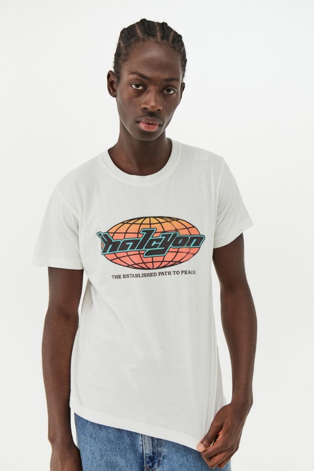 UO Shrunken White Halycon T-Shirt | Urban Outfitters UK