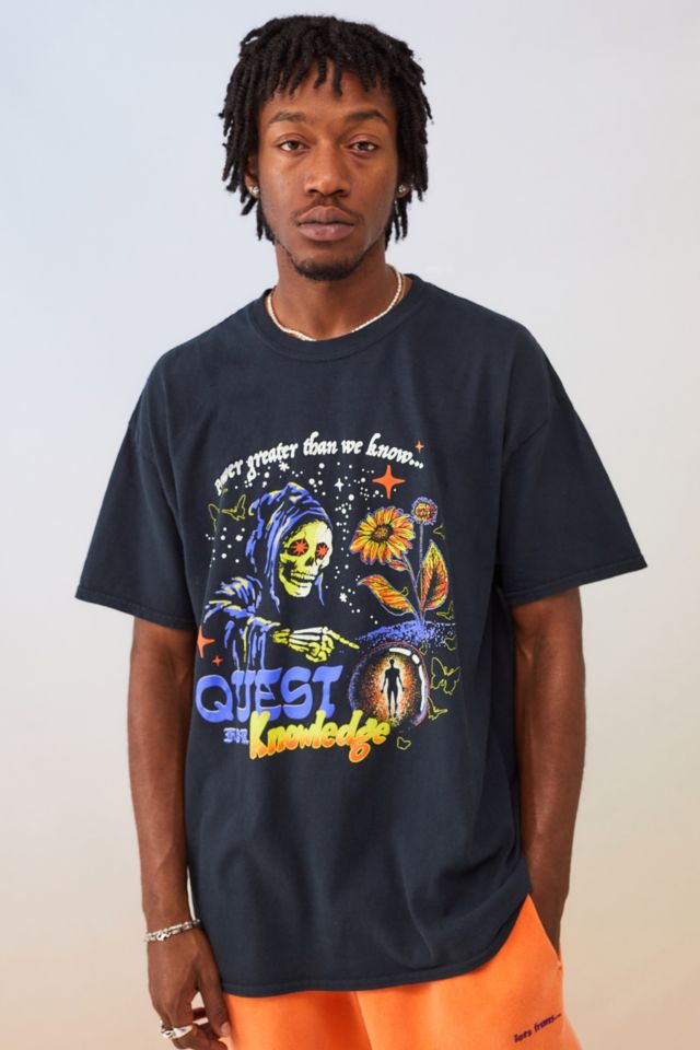 UO Black Quest For Knowledge T-Shirt | Urban Outfitters UK