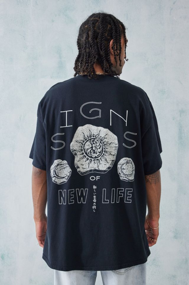 UO Black Signs T-Shirt | Urban Outfitters UK