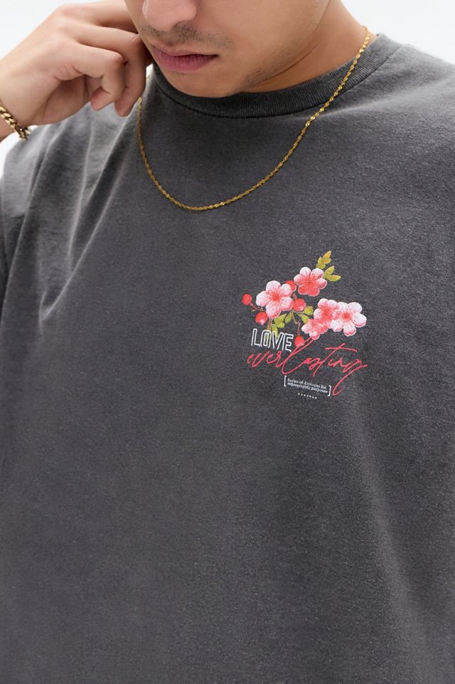 UO Schwarz Glänzend Asiatisch T-Shirt #1