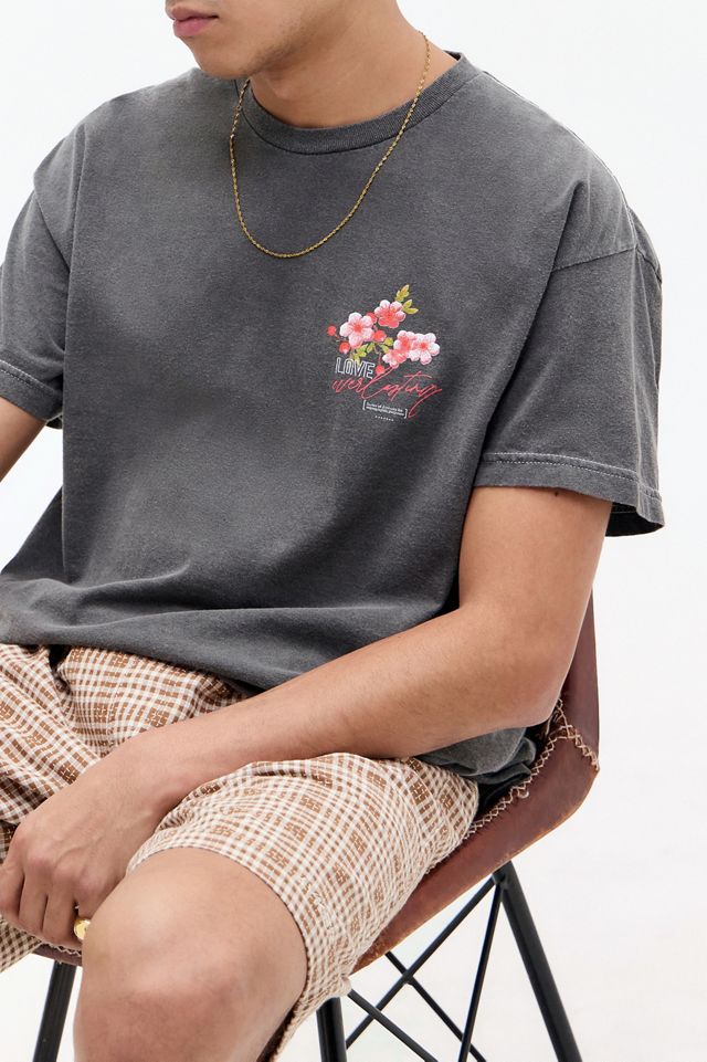 UO Schwarz Glänzend Asiatisch T-Shirt #4