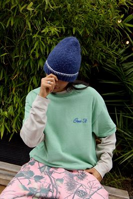 T-shirt vert brodé UO Over It