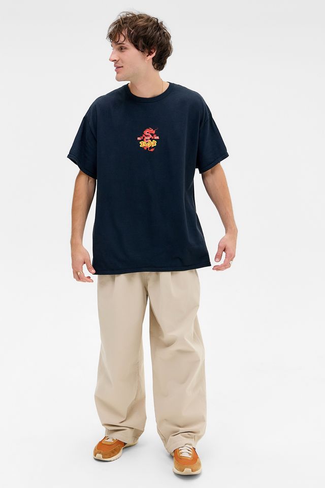 UO Schwarzes T-Shirt mit asiatischem Druck #2